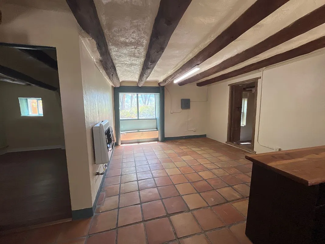 2 bed, 1.0 bath, 950 sqft, $1,750 — Photo 3