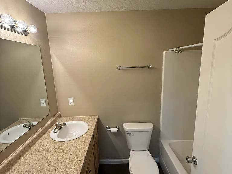 103B Redwood Dr #103B — Photo 5