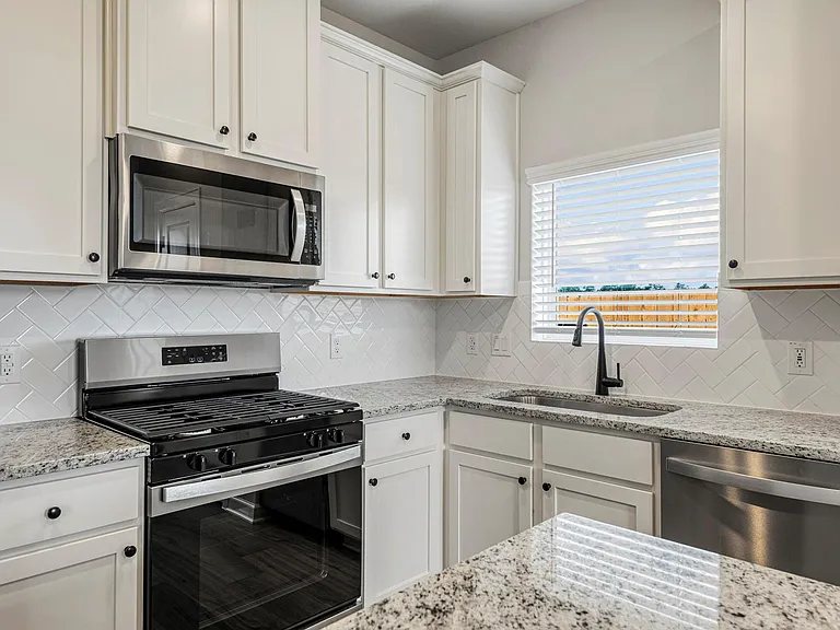 15671 Honey Cove Dr — Photo 10