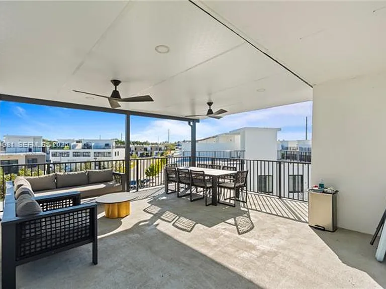 14595 SW 261st St — Photo 43