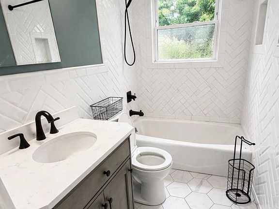 5th image of 16 Lakeview Ter