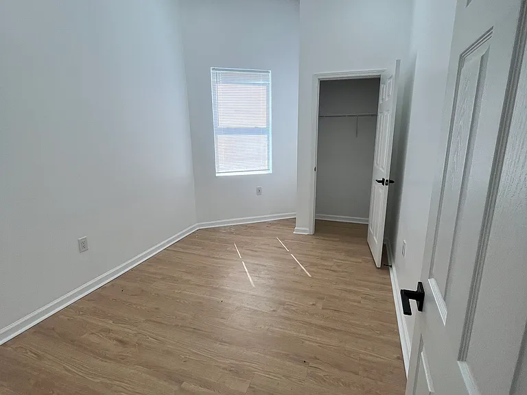 2824 Montgomery St #R — Photo 30