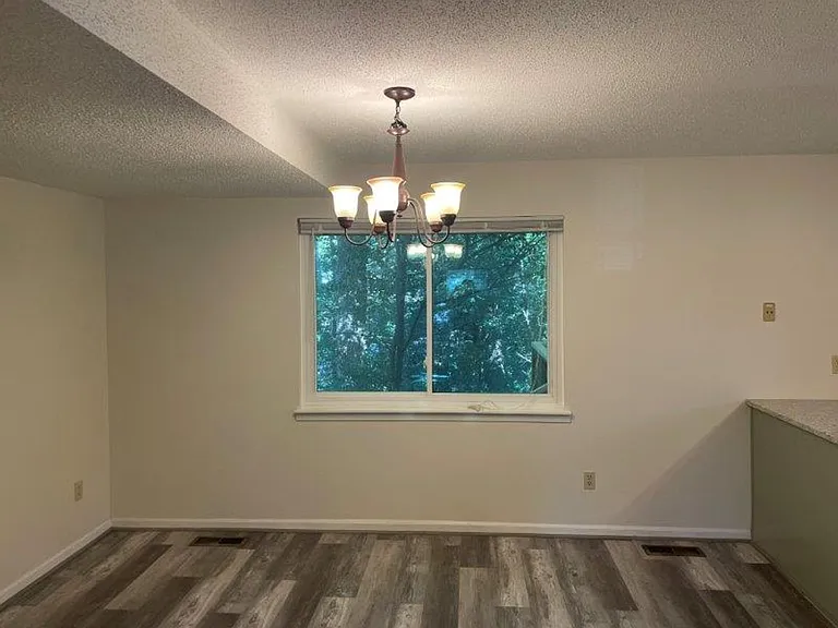 2519 Hawksbury Ln — Photo 11
