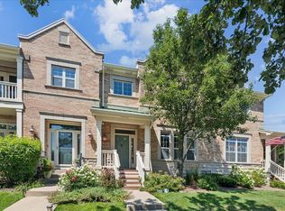 2612 Goldenrod Ln, Glenview, IL 60026