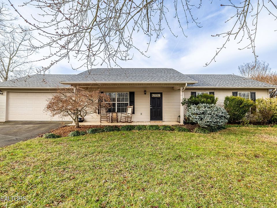 1st image of 511 Lejeune Dr