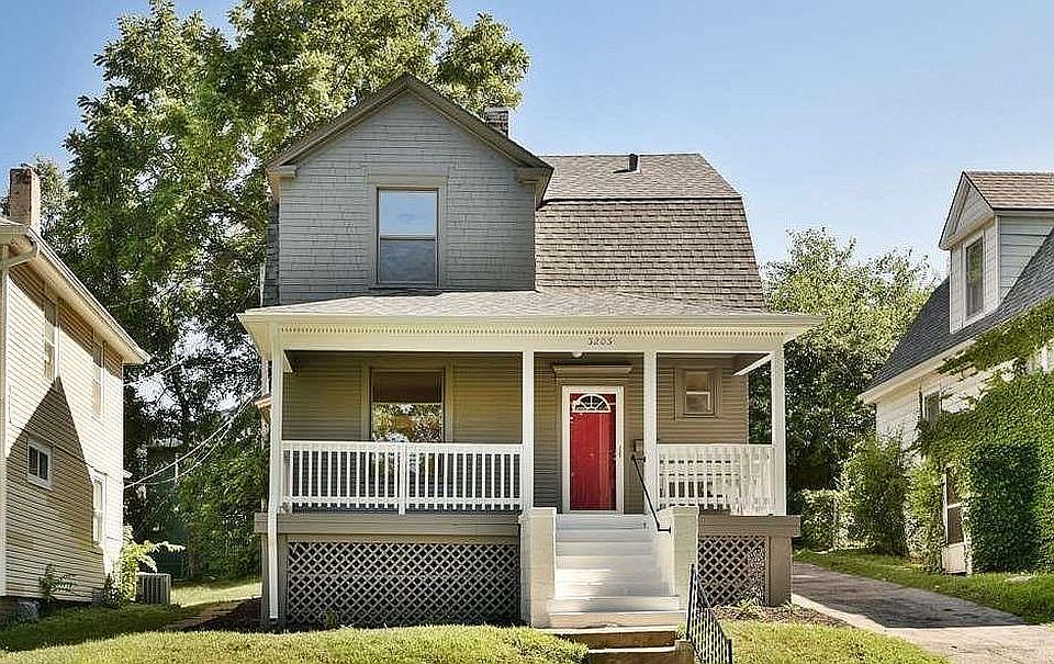 1st image of 3205 Lincoln Blvd