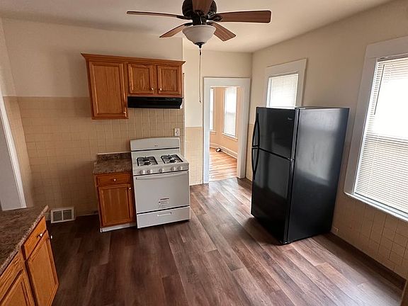 4th image of 143-147 Catherine St #143