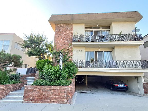 3rd image of 11735 Mayfield Ave #C