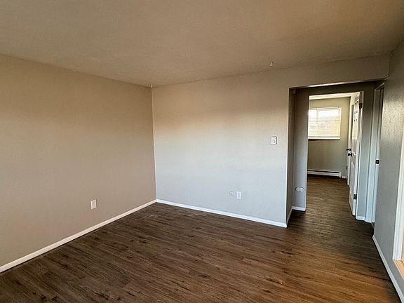 5th image of 2237 E Boulder St