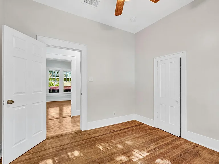 1911 Eva St — Photo 20