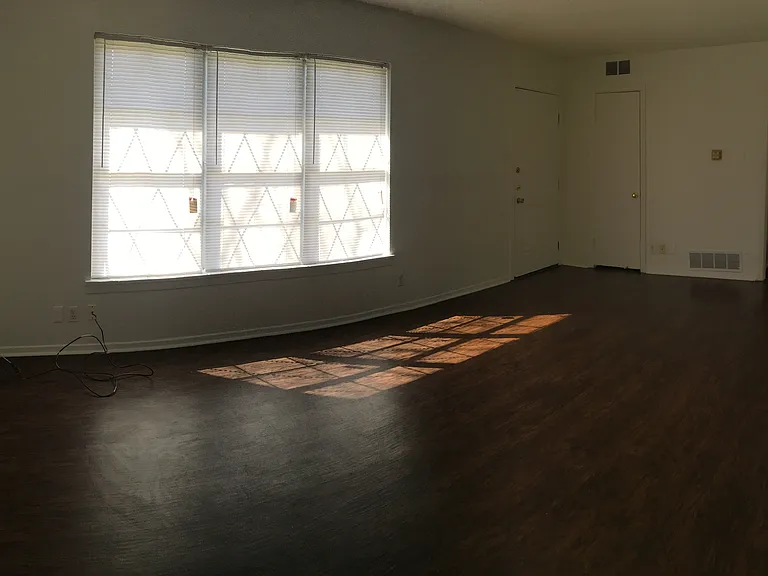 4 Pershing Dr #A — Photo 5