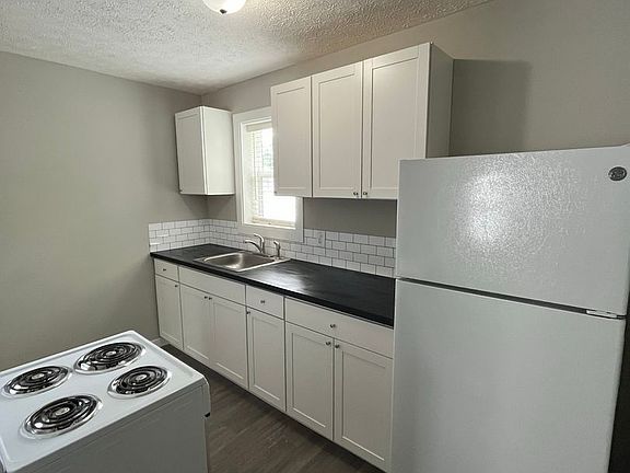 3rd image of 15-17 5th St