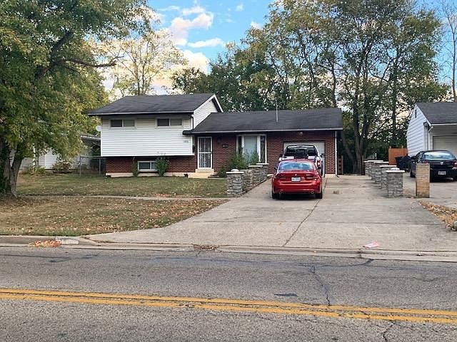 extra wide drive way