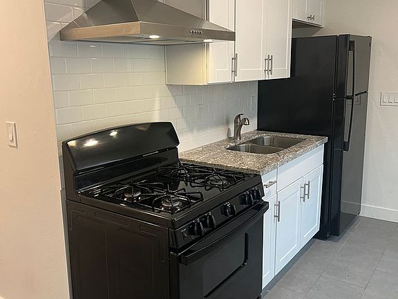 2nd image of 2202 S 5th Ave #1