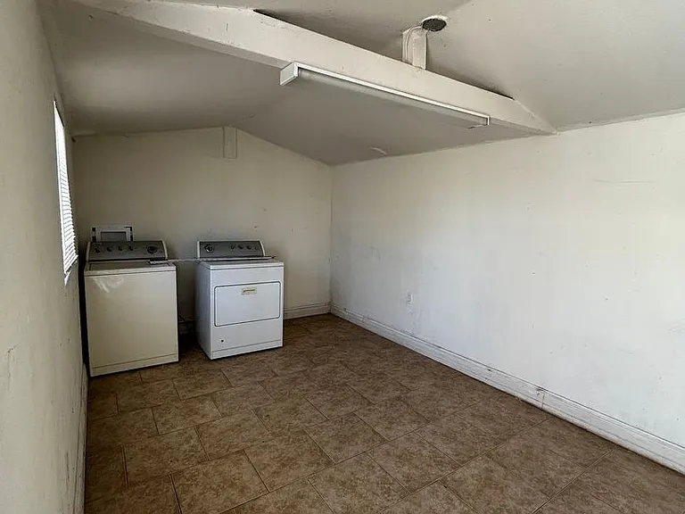 2764 Wilma St — Photo 29