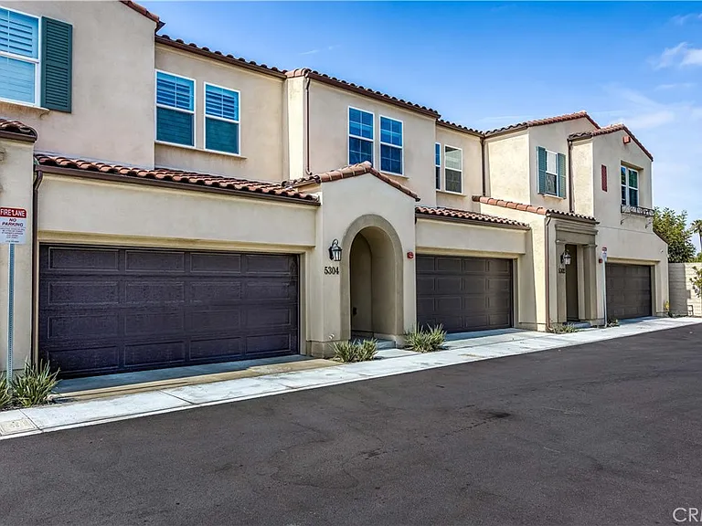 5304 Harvard Way — Photo 1