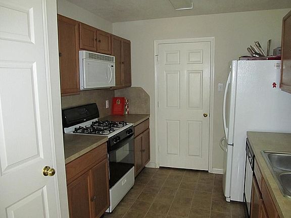 2nd image of 10226 Hillenberg Ln