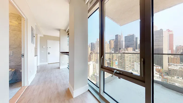 Rented by Bond New York | media 43