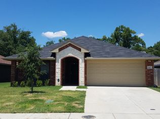 947 Ranch Rd, Dallas, TX 75253