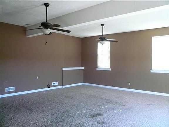 3rd image of 93 Monica St