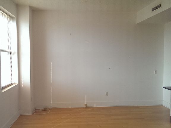 3rd image of 4 Beacon Way APT 600
