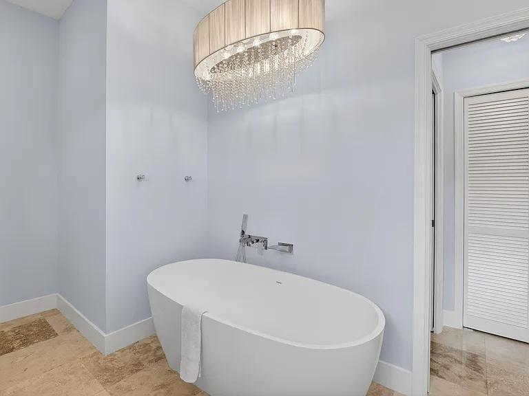 122 Andrews Ave — Photo 39