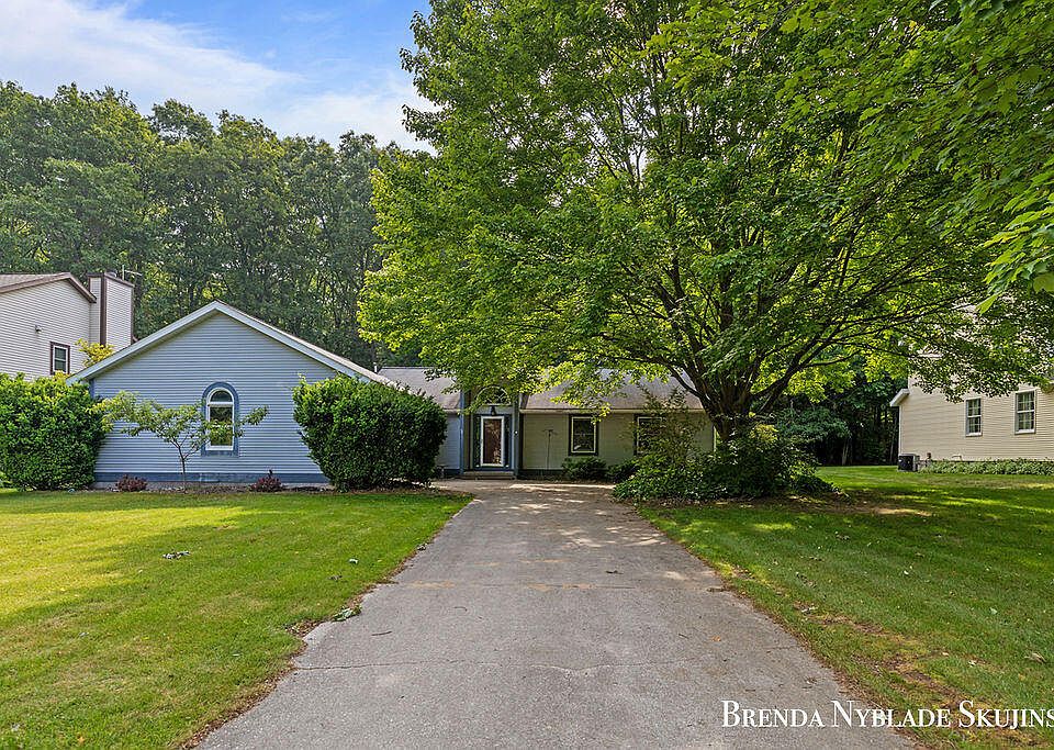 1st image of 13412 Forest Park Dr