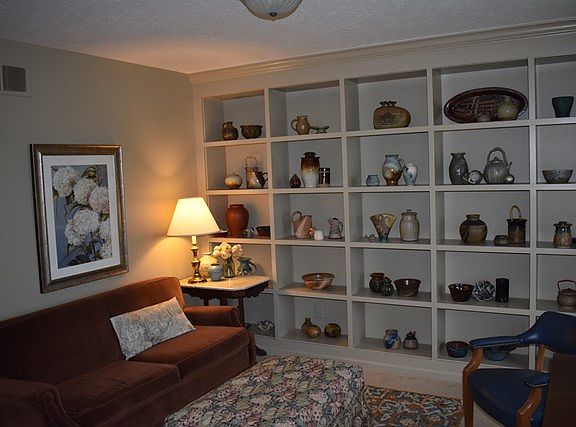 5th image of 923 Red Oak Dr