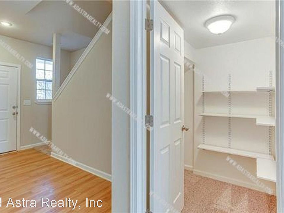 1st image of 239 N 5th Ter