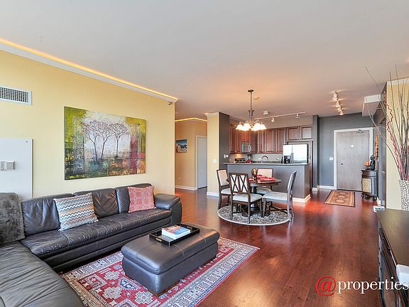 Living Room / Dining Room*