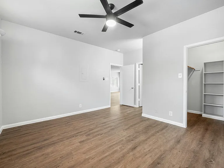 3412 Speedway #B — Photo 20