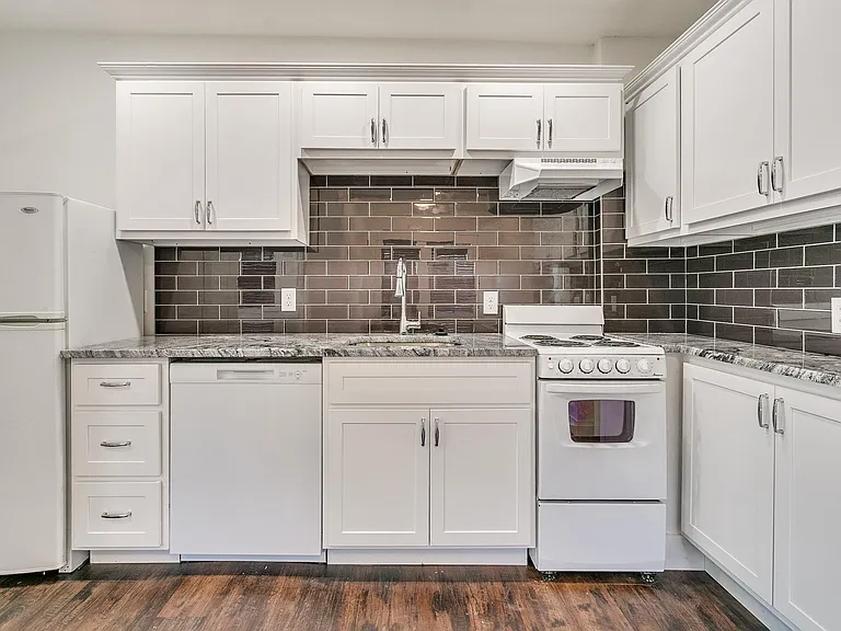 2409 N Robinson Ave #B — Photo 9