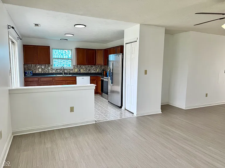 652 Loon Ln — Photo 11