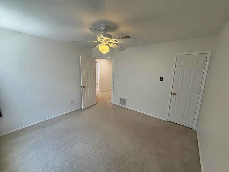 10838 Larson Cavern — Photo 36