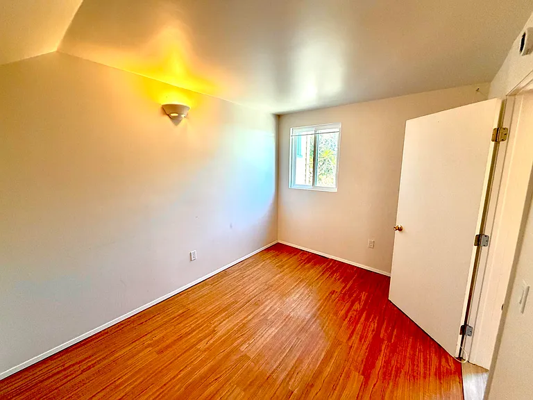 1816 Gillespie St #STUDIO — Photo 4