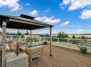 1050 Parker St, White Rock, BC