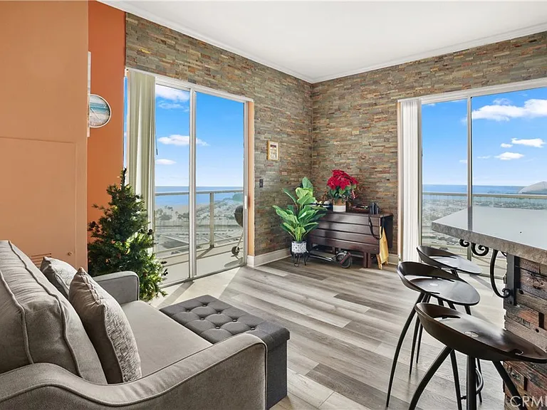 488 E Ocean #P2 — Photo 9