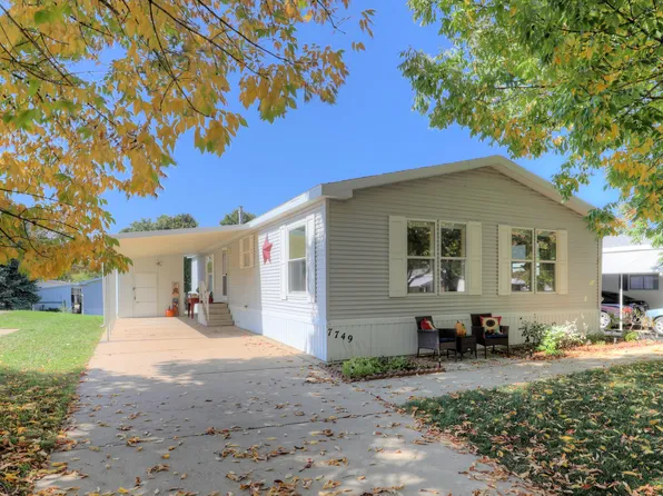 7749 Turtle Dove Dr SE, Byron Center, MI 49315