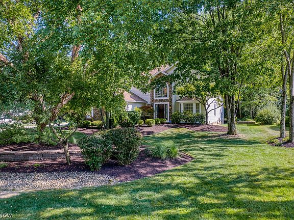 2nd image of 35550 Spicebush Ln