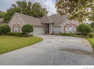115 S 68th St, Broken Arrow, OK 74014