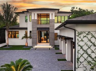 477 3rd ST N, Naples, FL