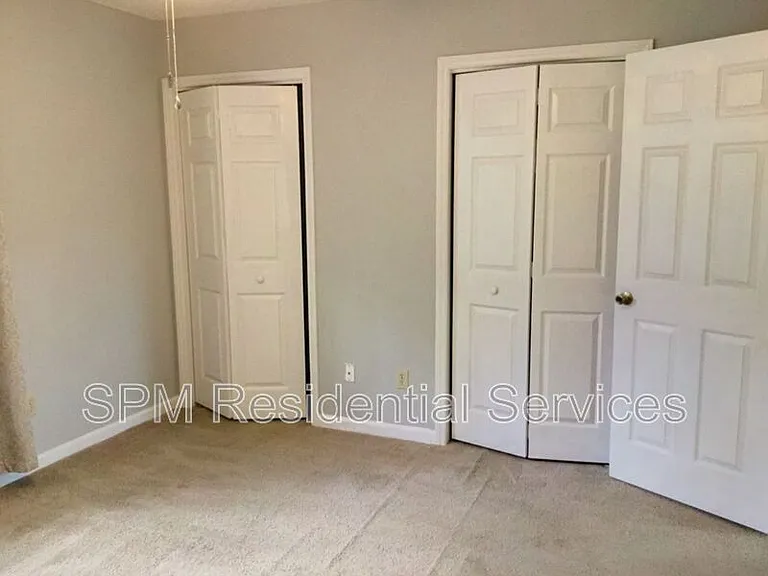 5116 Lampost Cir — Photo 12
