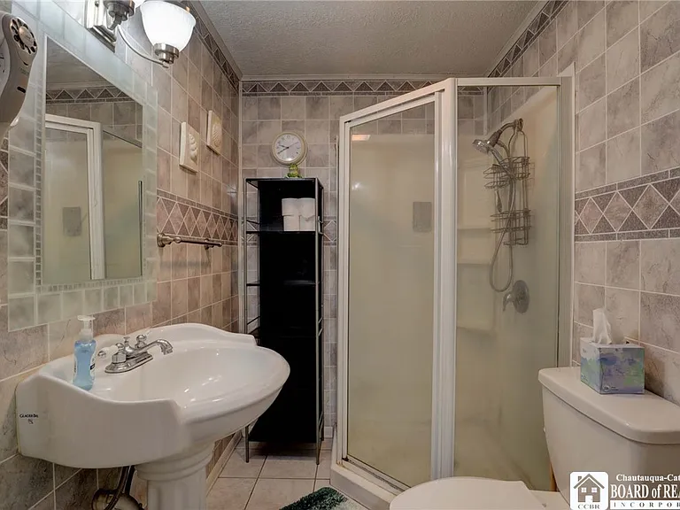 2372 Lakeside Dr — Photo 13
