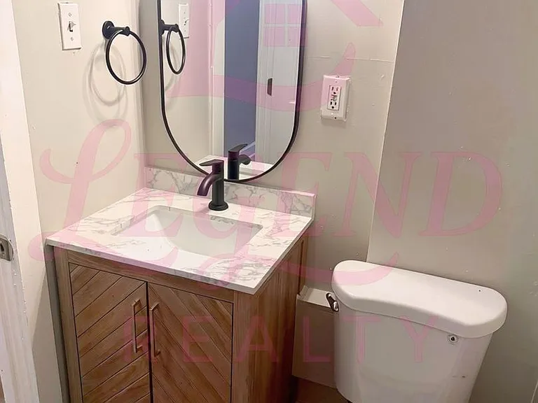2918 Miami St #1F — Photo 6