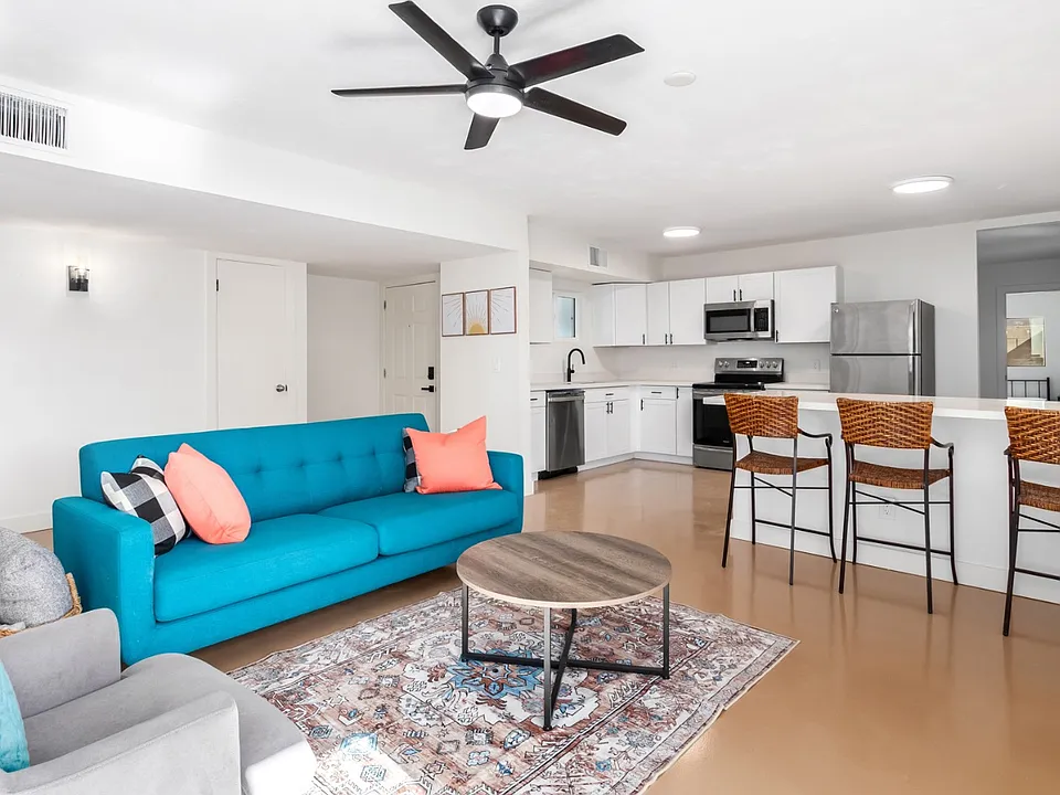 6201 W Indianola Ave #2