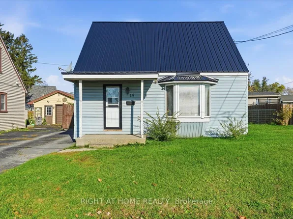 14 Harriet St, Quinte West, ON K8V 4L4
