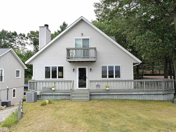 3977 Port Austin Rd, Caseville, MI 48725