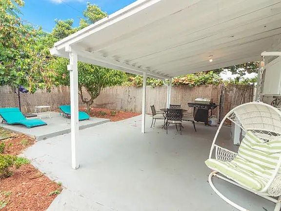 3rd image of 711 Tuscaloosa St #1