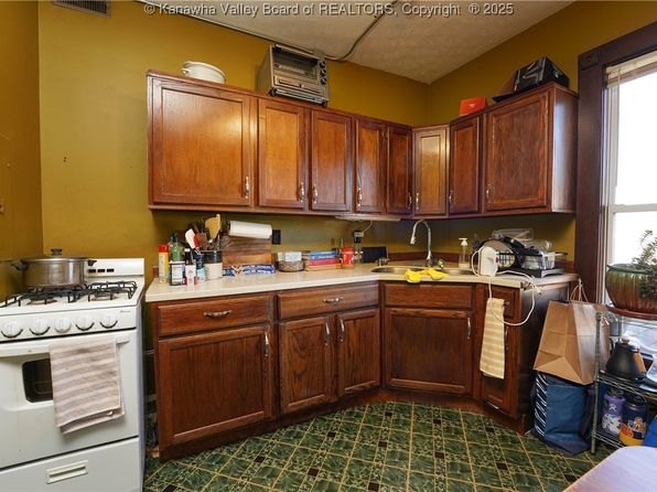 charleston-west-virginia-244529180 picture