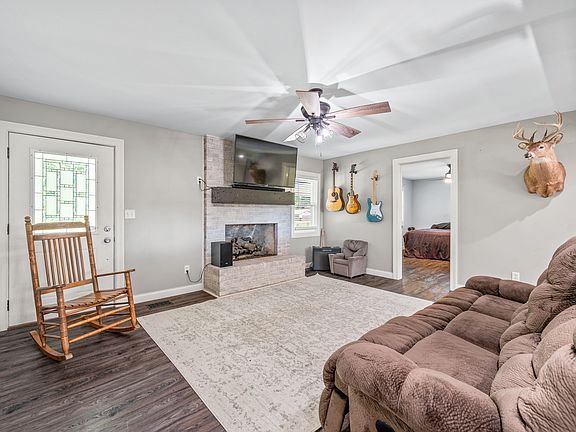 4th image of 7858 N County Road 1200 E
